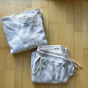 Gap sweatshirt and sweatpants set, medium